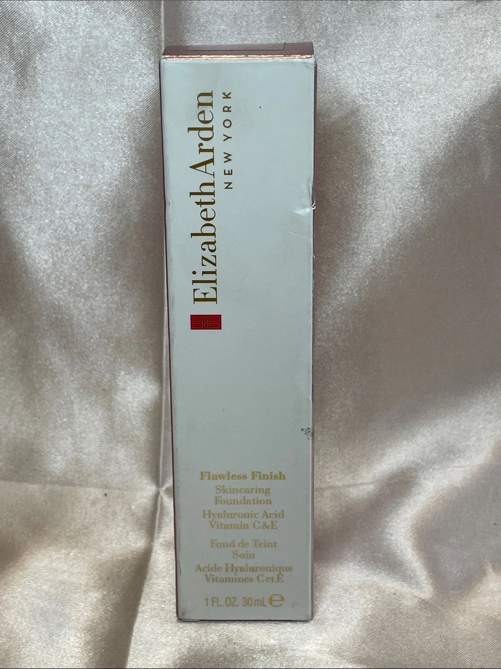Elizabeth Arden Flawless Finish Skincaring Foundation 310C - NIB $50 MSRP